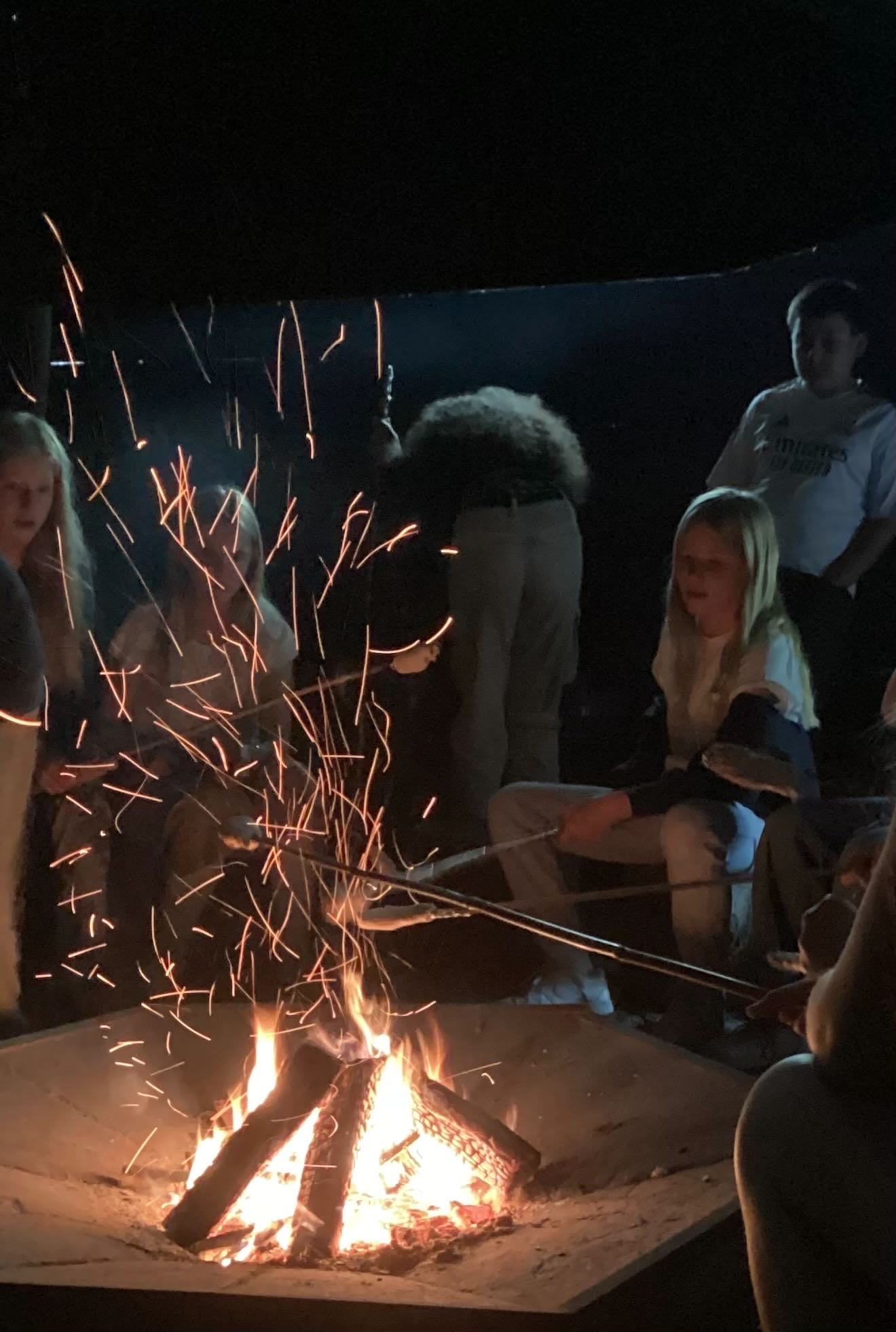 Nach den Proben: Lagerfeuer mit Stockbrot